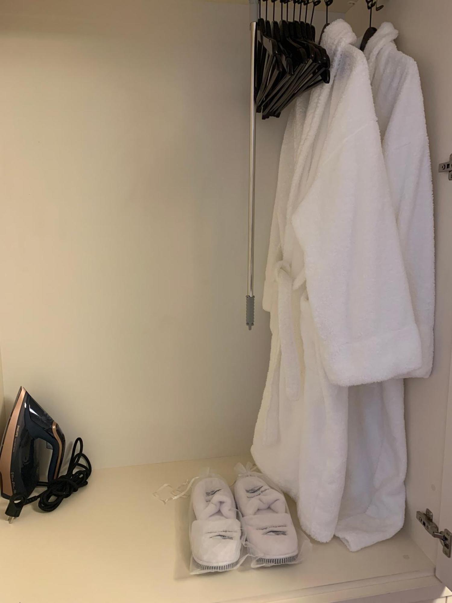Botanique Suites Airbnb, 安特卫普 外观 照片