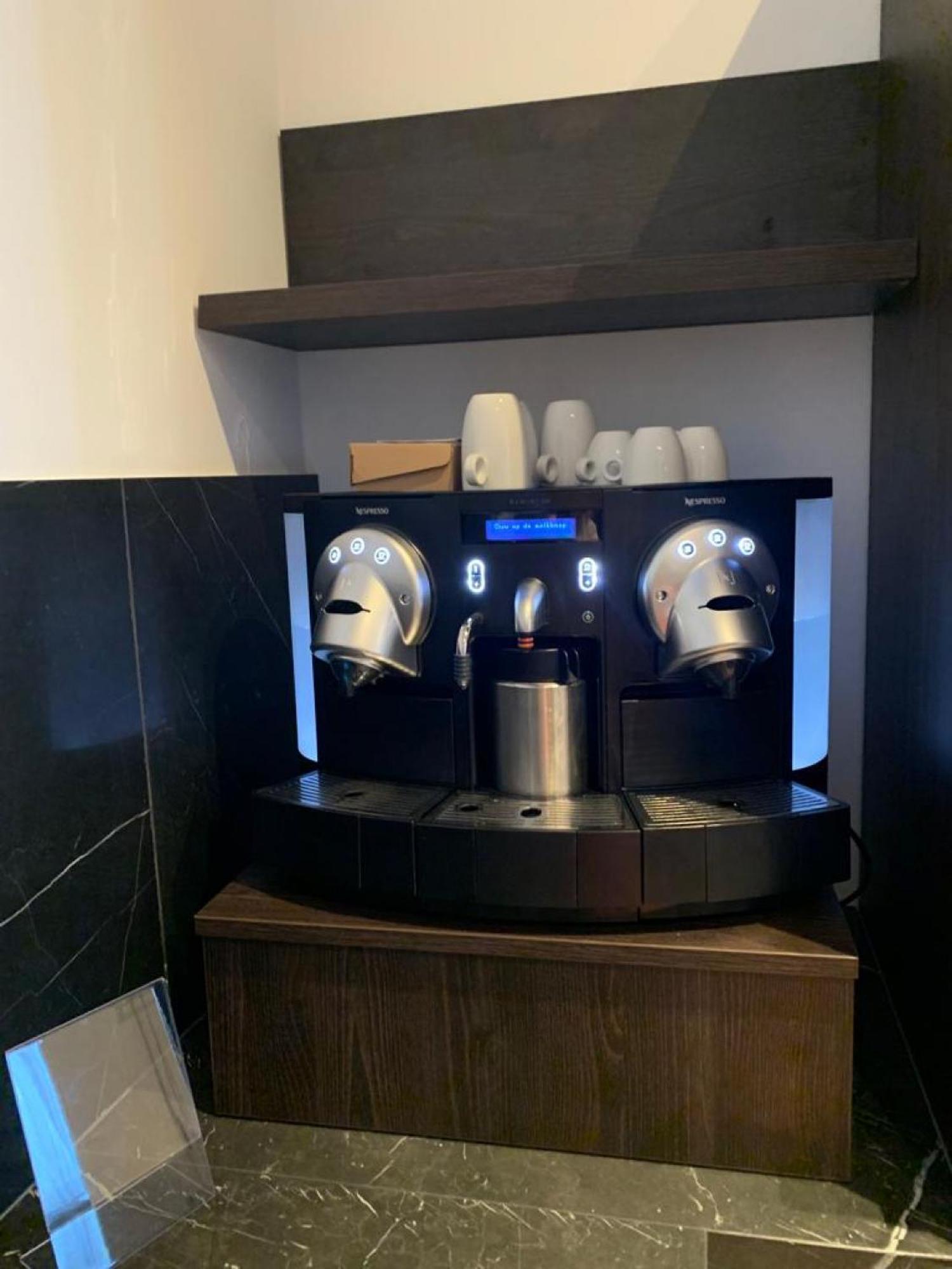 Botanique Suites Airbnb, 安特卫普 外观 照片